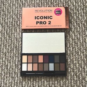 Makeup Revolution Iconic Pro 2
